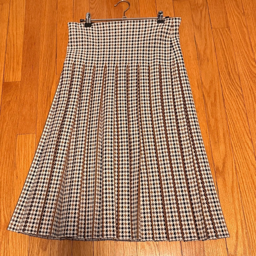 Apparalel Houndstooth Pleated Skirt